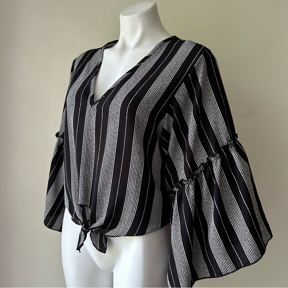 🌼 Lavender Field Boho Stripe Bell Sleeve Tie Front Blouse, Black S - Picture 1 of 6
